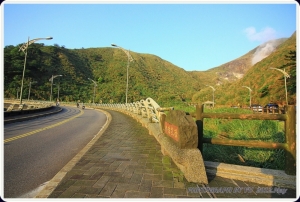 冒煙的小油坑與大屯山夜景