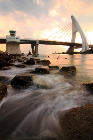 東港跨海大橋