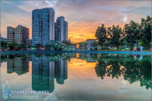 新板特區站前廣場．日落雲彩